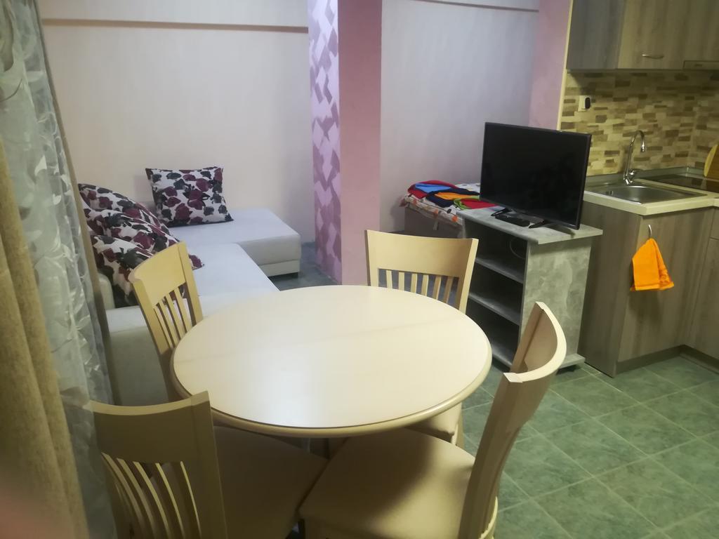 Studio Magelan Apartment Ruse Bagian luar foto